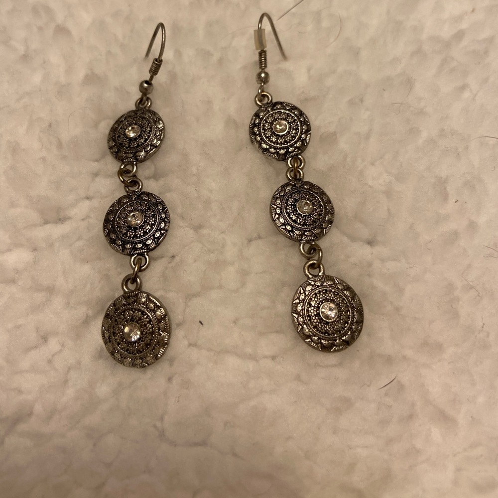 Three round drop earrings